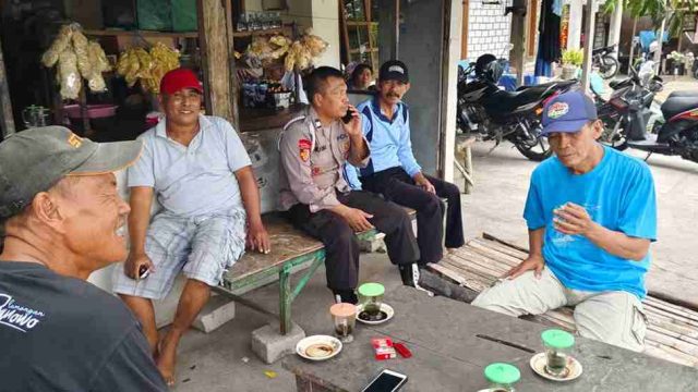 Patroli Dialogis Polsek Kembangbahu Sasar Warkop hingga Pertokoan, Warga Diingatkan Waspada Curanmor