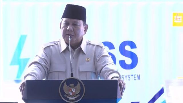 Prabowo Targetkan PLTS 100 GW Rampung Dua Tahun, Impor Minyak dan LPG Bakal Dihentikan