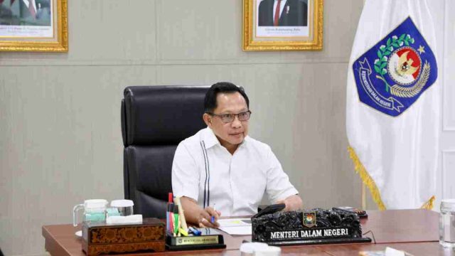 Abu Erupsi Anak Krakatau Menyebar, Mendagri Minta Pemda Siaga dan Sesuaikan Layanan Publik