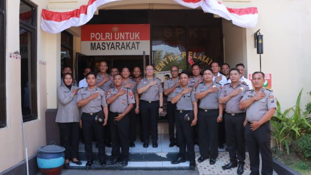 Kapolres Lamongan Cek Kesiapan Polsek Pucuk, Tekankan Pelayanan Humanis dan Respons Cepat Call Center 110