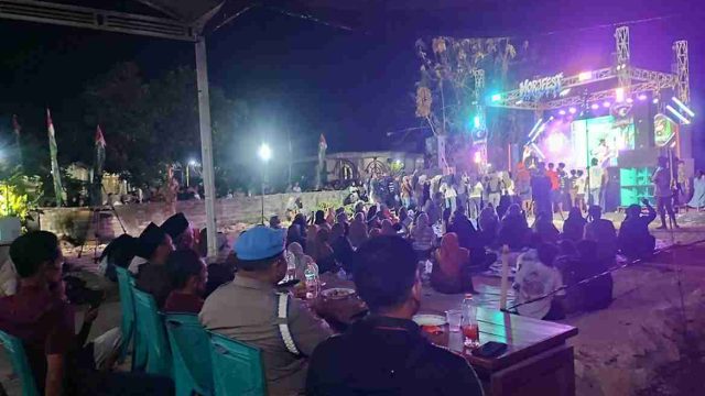Amankan Hiburan Elektone di Desa Bluri, Bhabinkamtibmas Polsek Solokuro Pastikan Warga Merasa Nyaman