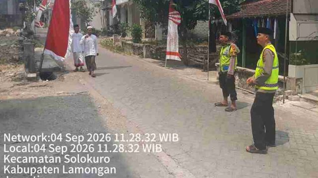 Polsek Solokuro Amankan Salat Jumat di Masjid Jami’ Payaman, Pastikan Kamtibmas Tetap Kondusif