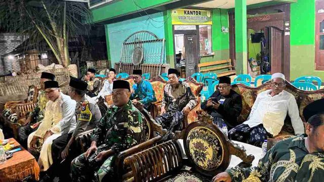 Kapolsek Solokuro Hadiri Pengajian Maulidurrasul SAW di Desa Dadapan, Pastikan Kamtibmas Kondusif