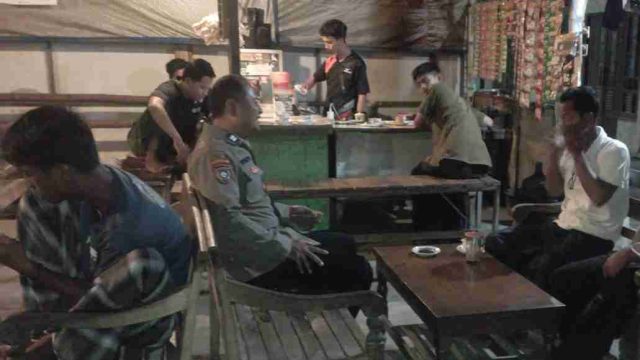 Patroli Presisi di Desa Kuro, Polsek Karangbinangun Ajak Warga Bersama Jaga Kamtibmas dan Antisipasi 3C