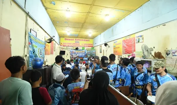 Bertandang ke Markas Barito Putera, Persela Dapat Suntikan Semangat Warga Lamongan di Banjarmasin