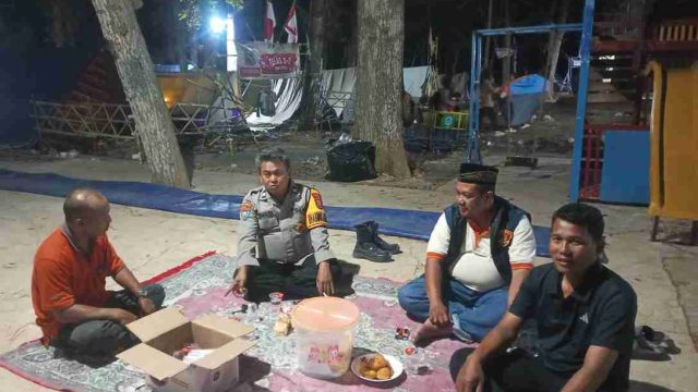 Dekatkan Polri dengan Masyarakat, Polsek Solokuro Sambang Warga Desa Tebluru dan Ajak Bersama Jaga Kamtibmas