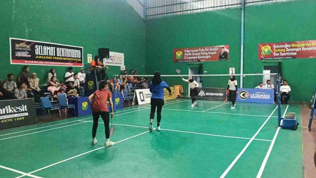 Ratusan Pebulu Tangkis Antusias Ikuti Bintang Motor Cup 2026 di Lamongan 