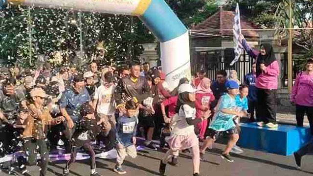 Semarak Milad ke-60, SD Muhammadiyah 1 Lamongan Ajak Siswa dan Orang Tua Family Run, Perkuat Kolaborasi Pendidikan
