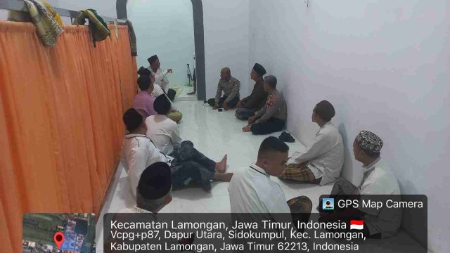 Perkuat Silaturahmi dan Harkamtibmas, Polsek Lamongan Kota Gelar Shubuhan Keliling Bersama Jamaah