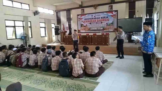 Antisipasi Paham Anarko dan Ops Patuh Semeru 2026, Polsek Sarirejo Gelar Penggeledahan di SMKN 1 Sarirejo